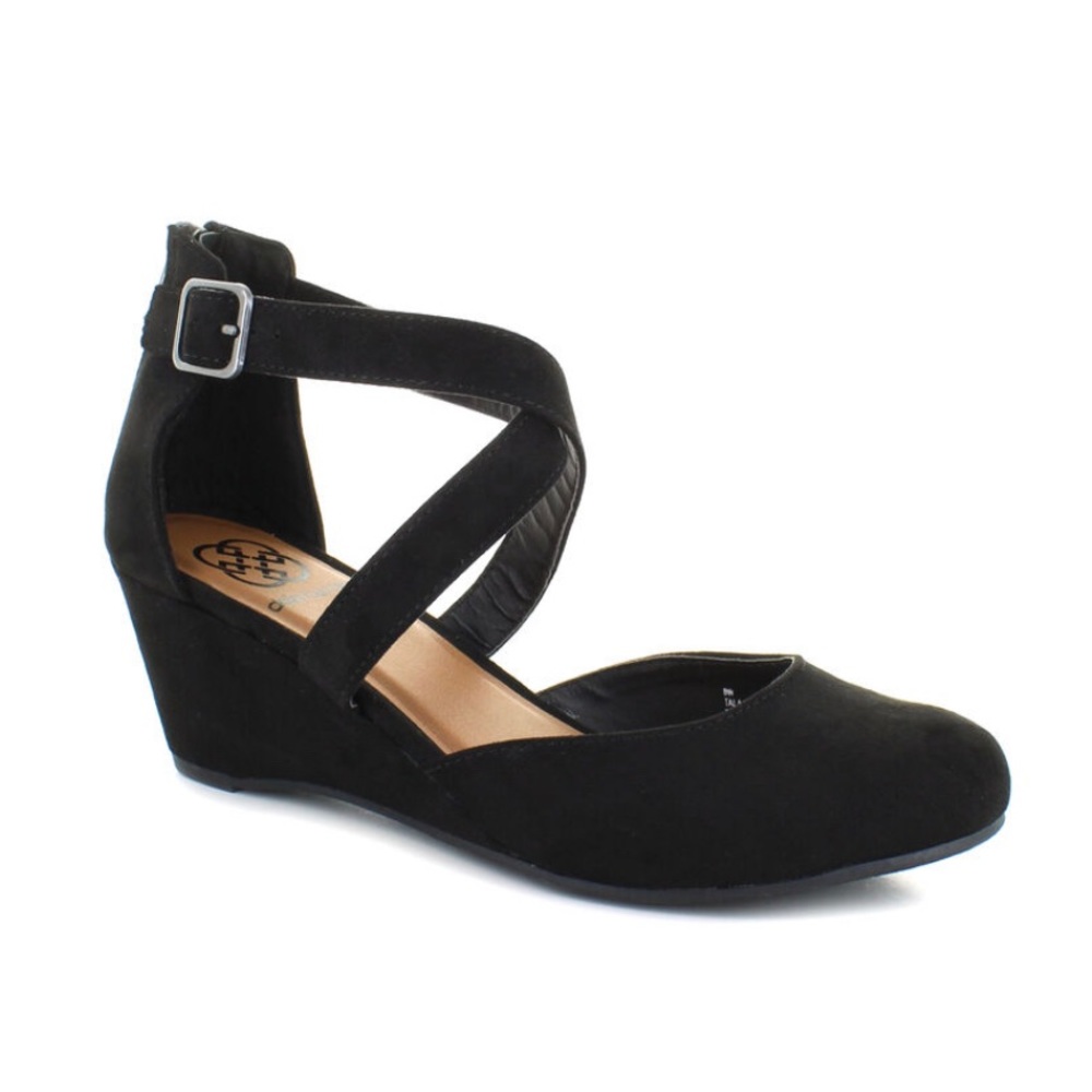 Black Tala Shoe Daisy Fuentes
